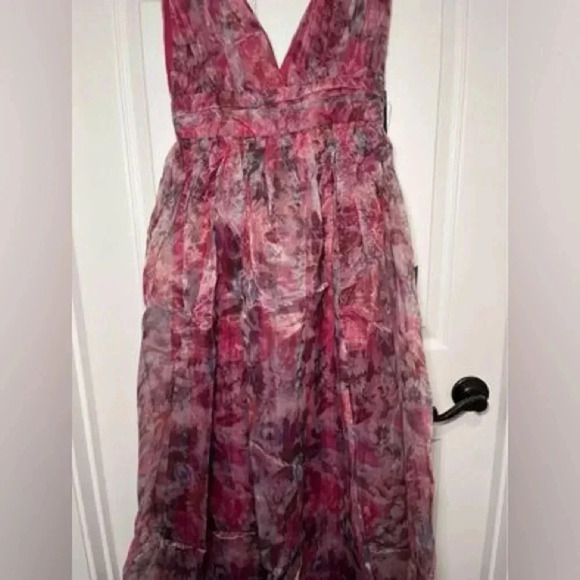 Lulu's Garden Romance Floral Maxi Dress - Picture 4 of 10